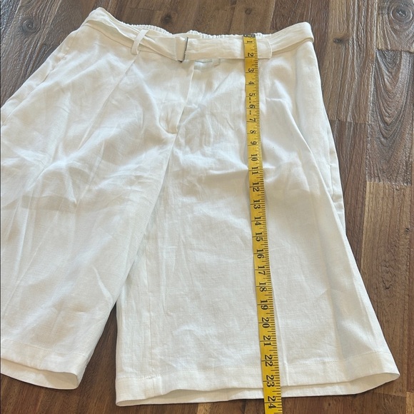 Seventy Cream Women's Shorts - Picture 3 of 8